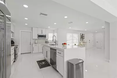 3364 Espanola Drive, Sarasota, FL 34239 - Photo 20