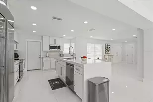 3364 Espanola Dr, Sarasota, FL 34239 - Photo 20