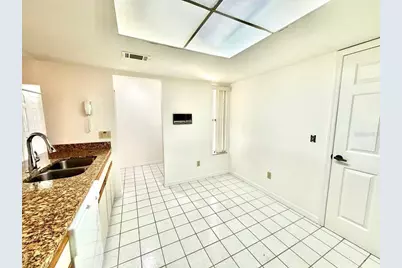 18308 Aintree Court, Tampa, FL 33647 - Photo 10