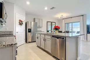 2796 Grandbury Grove Rd, Lakeland, FL 33811 - Photo 10