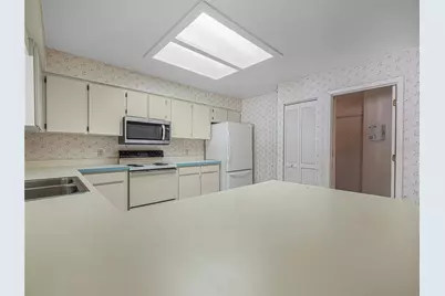 1933 Prairie Dunes Circle N, Lakeland, FL 33810 - Photo 8