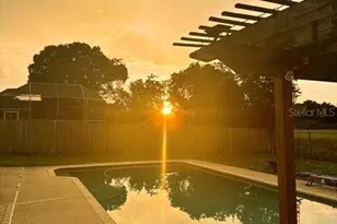 240 Santa Rosa Dr, Winter Haven, FL 33884 - Photo 2