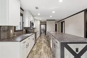 36848 8th Ave, Zephyrhills, FL 33541 - Photo 6