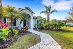 828 Whitestone Ct, Lakeland, FL 33803 - Photo 2