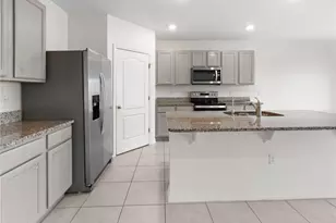 2651 Grandbury Grove Rd, Lakeland, FL 33811 - Photo 6