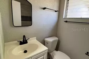 215 W Valencia St, Lakeland, FL 33805 - Photo 8