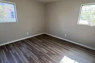 215 W Valencia St, Lakeland, FL 33805 - Photo 6
