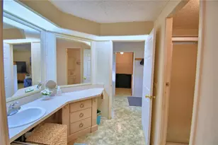 4911 Colonnades Club Blvd, Lakeland, FL 33811 - Photo 30