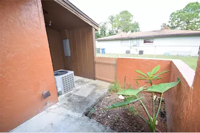 945 Castle Way #945, Lakeland, FL 33803 - Photo 16