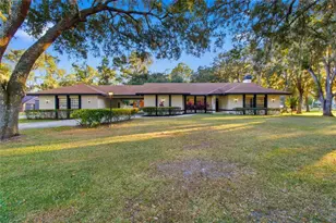 1736 Itchepackesassa Dr, Lakeland, FL 33810 - Photo 1