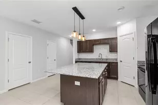 3857 Hampstead Ln, Lakeland, FL 33810 - Photo 10