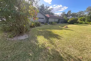 6585 Trail Ridge Dr, Lakeland, FL 33813 - Photo 32