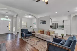 6371 Alamanda Hills Dr, Lakeland, FL 33813 - Photo 10