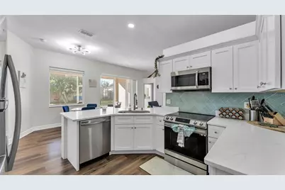 6371 Alamanda Hills Drive, Lakeland, FL 33813 - Photo 14