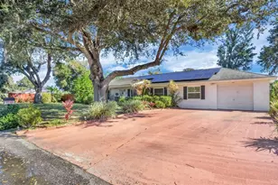 105 Owen Cir S, Auburndale, FL 33823 - Photo 2