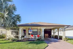 1678 Colonnades Cir N, Lakeland, FL 33811 - Photo 1