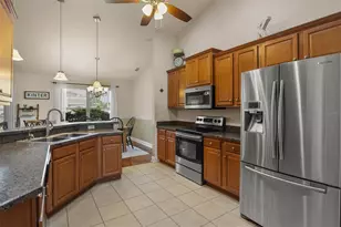 1585 Doves View Cir, Auburndale, FL 33823 - Photo 6