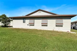 1818 Prairie Dunes Cir N, Lakeland, FL 33810 - Photo 16