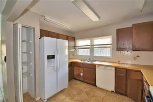 573 Hunter Cir, Kissimmee, FL 34758 - Photo 14