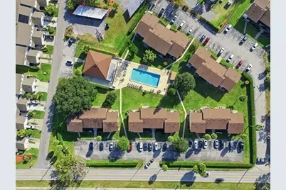 900 Avenue Z SE #C2, Winter Haven, FL 33880 - Photo 2