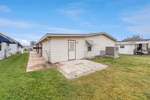 6667 Briarhill Dr NE, Winter Haven, FL 33881 - Photo 32