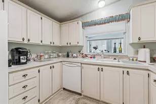 6667 Briarhill Dr NE, Winter Haven, FL 33881 - Photo 14