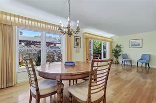 1515 Serpentine Dr S, Saint Petersburg, FL 33705 - Photo 4