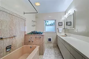 1515 Serpentine Dr S, Saint Petersburg, FL 33705 - Photo 16