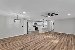 1204 N Nancy Terrace, Plant City, FL 33563 - Photo 8