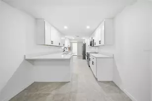 1120 W Marjorie St, Lakeland, FL 33815 - Photo 8