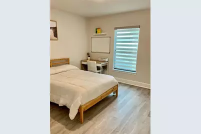 6525 Alamanda Hills Circle, Lakeland, FL 33813 - Photo 10