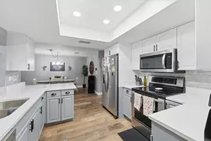 6320 Oak Ct, Lakeland, FL 33813 - Photo 8