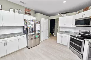 3428 Summerwood Way, Lakeland, FL 33812 - Photo 10