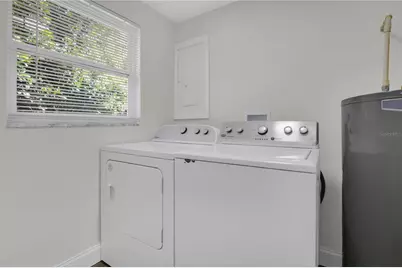 1033 Wildwood W, Lakeland, FL 33801 - Photo 16