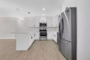 1033 Wildwood W, Lakeland, FL 33801 - Photo 10