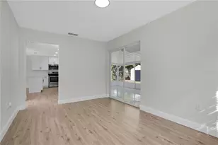 1033 Wildwood W, Lakeland, FL 33801 - Photo 12