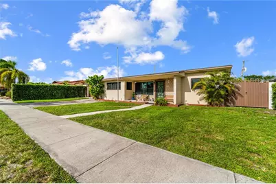 8065 W 14th Court, Hialeah, FL 33014 - Photo 48