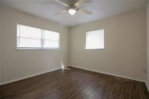 549 Norfolk Cir, Lakeland, FL 33801 - Photo 8