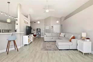 412 Emerald Cove Loop, Lakeland, FL 33813 - Photo 4