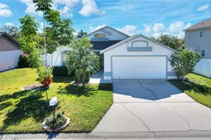 412 Emerald Cove Loop, Lakeland, FL 33813 - Photo 1