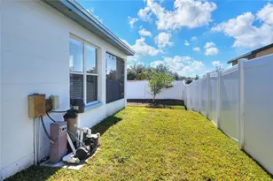 412 Emerald Cove Loop, Lakeland, FL 33813 - Photo 36