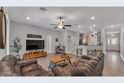 5809 Christiansen Court, Lakeland, FL 33812 - Photo 8