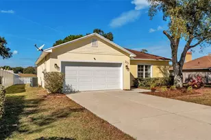 273 Hidden View Dr, Groveland, FL 34736 - Photo 18