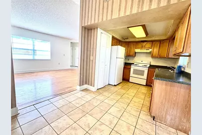 566 Northride Trail, Lakeland, FL 33813 - Photo 4