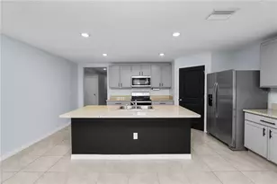 3707 Capri Coast Dr, Plant City, FL 33565 - Photo 10