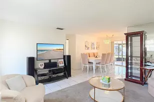 19014 Sunlake Blvd, Lutz, FL 33558 - Photo 10