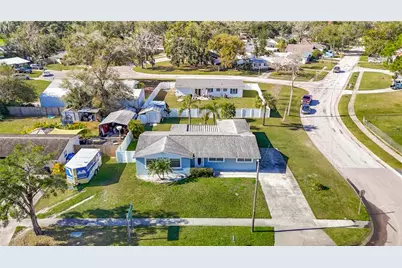 19014 Sunlake Boulevard, Lutz, FL 33558 - Photo 8