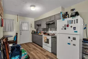 913 Charmil Ave, Lake Alfred, FL 33850 - Photo 6