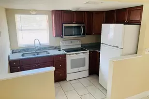 2480 Chestnut Woods Dr, Lakeland, FL 33815 - Photo 4