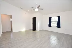 1035 Fox Lake Dr, Lakeland, FL 33809 - Photo 4